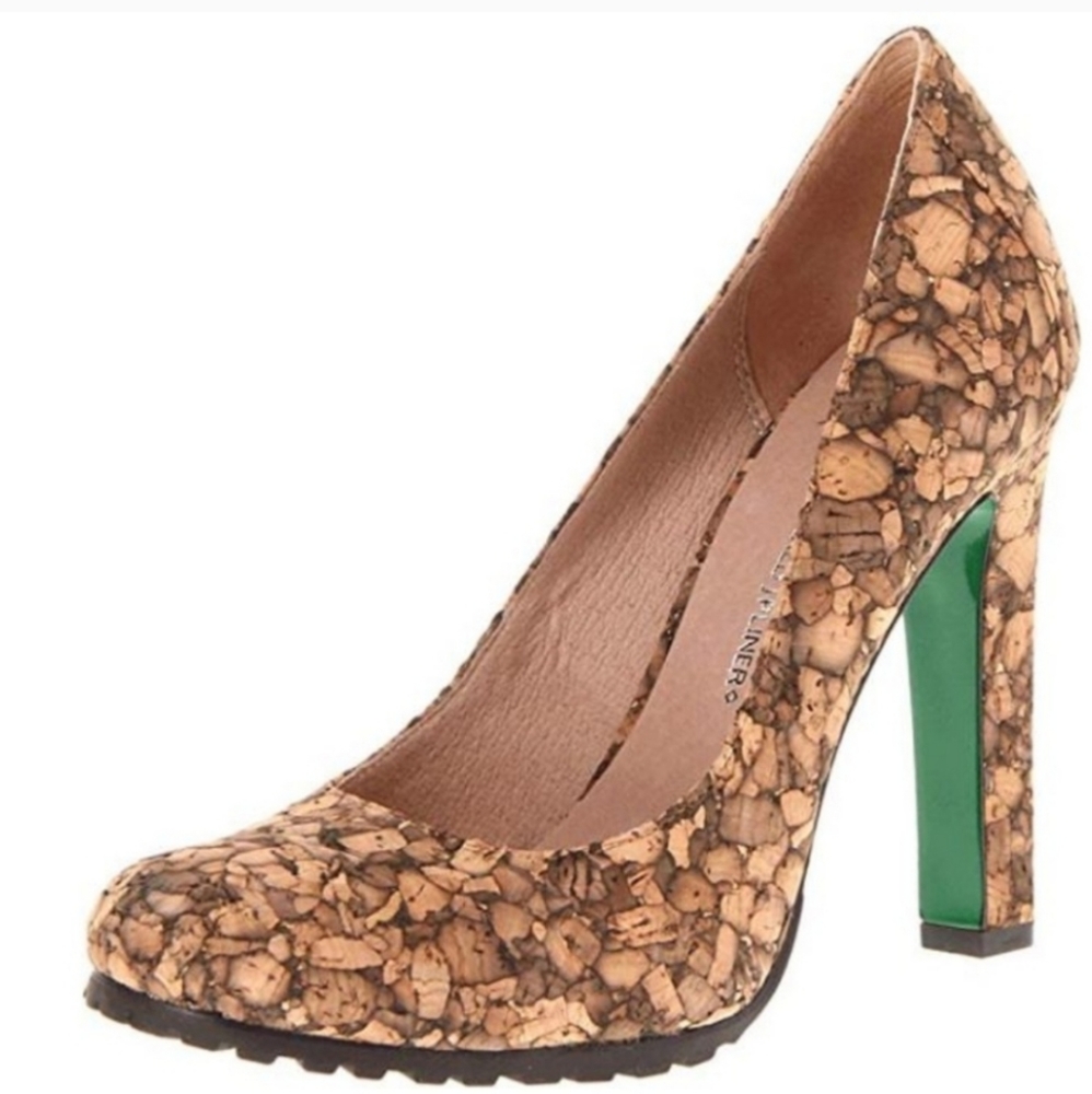 New w/box Donald J. Pliner Cork Heels 8
